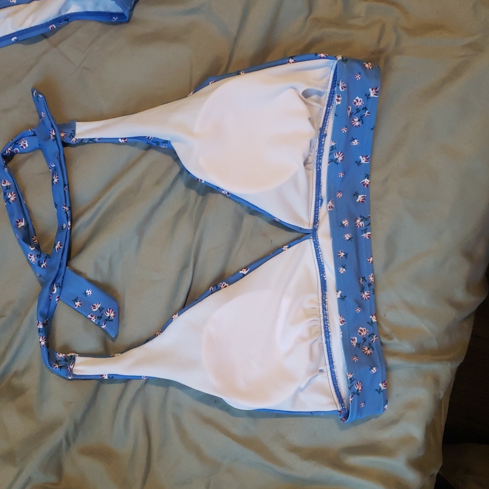 Blue floral 3 piece bikini - Picture 4 of 7